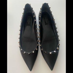 New Valentino Black Rockstud Ballerina Flats.